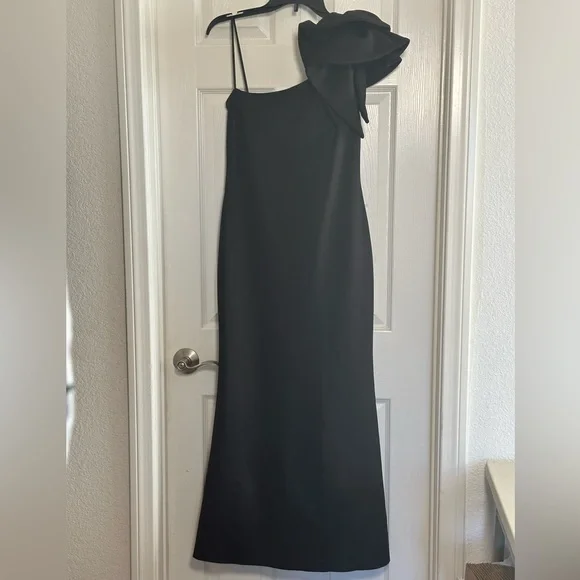 Betsy & Adam Black One Shoulder Dress - Picture 2 of 7
